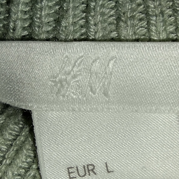 Pale Green H&M Sweater size Large - Picture 4 of 4